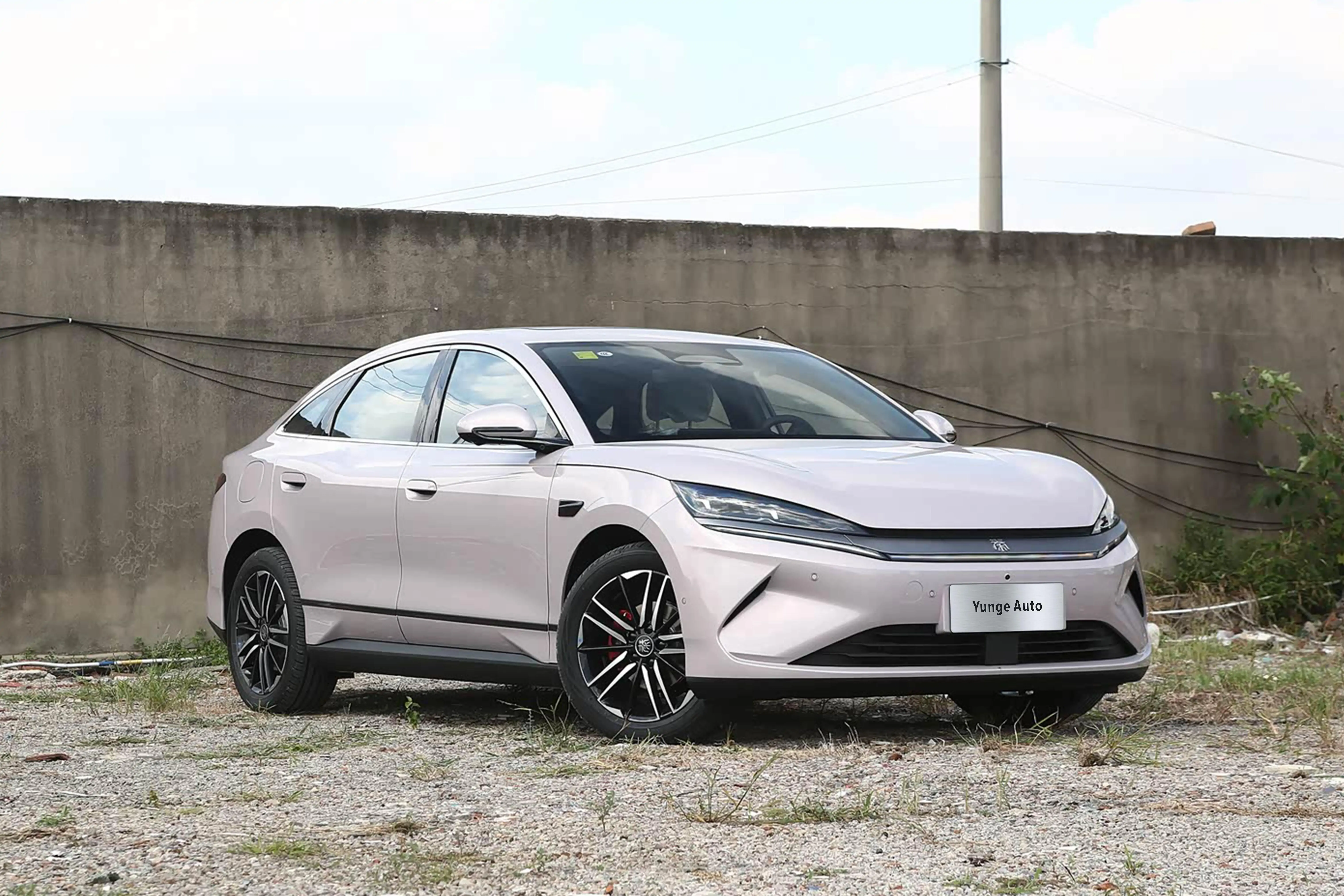 Qin L EV 545KM Yunniǎn (Cloud Chariot) Edition